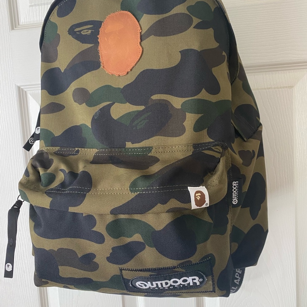 Bape backpack (camo) - Picture 3 of 4